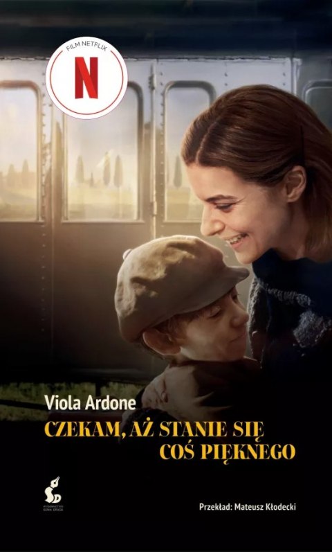 Czekam, aż stanie się coś pięknego (okładka filmowa) Czekam, aż stanie się coś pięknego (okładka filmowa)