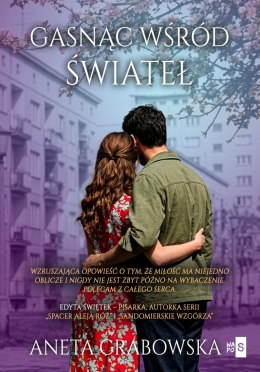 Gasnąc wśród świateł